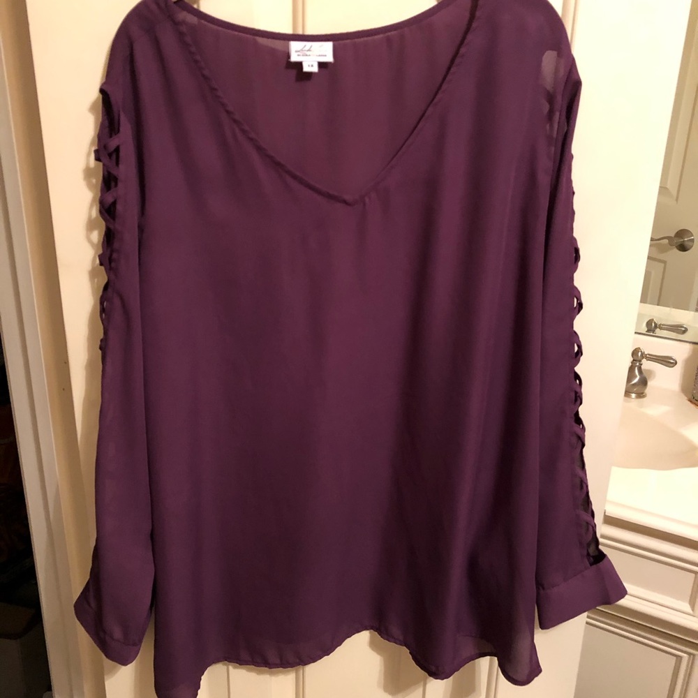 Holly cutout purple 1x long sleeve